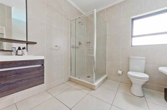 2 Bed Apartment in Petervale photo number 9