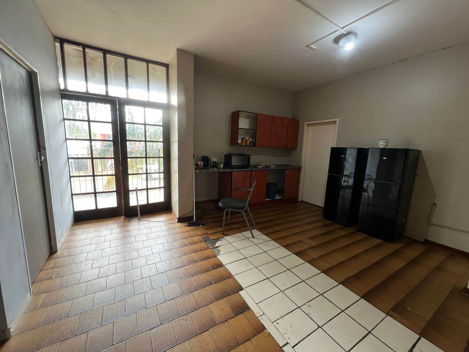 2552  m² Commercial space in Pretoria North photo number 10