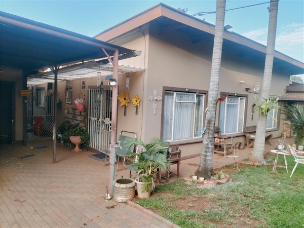 3 Bedroom House 3 Bedroom House