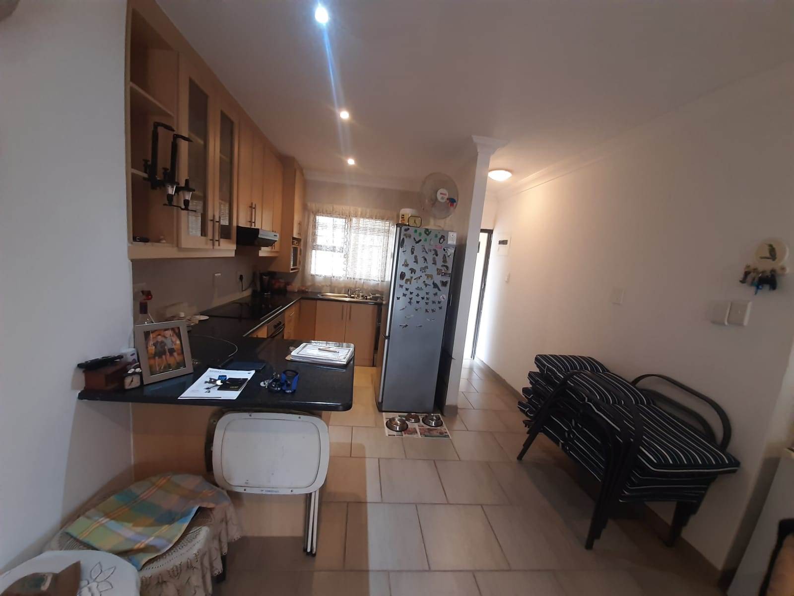 2 Bed Townhouse in Illovo Beach photo number 6