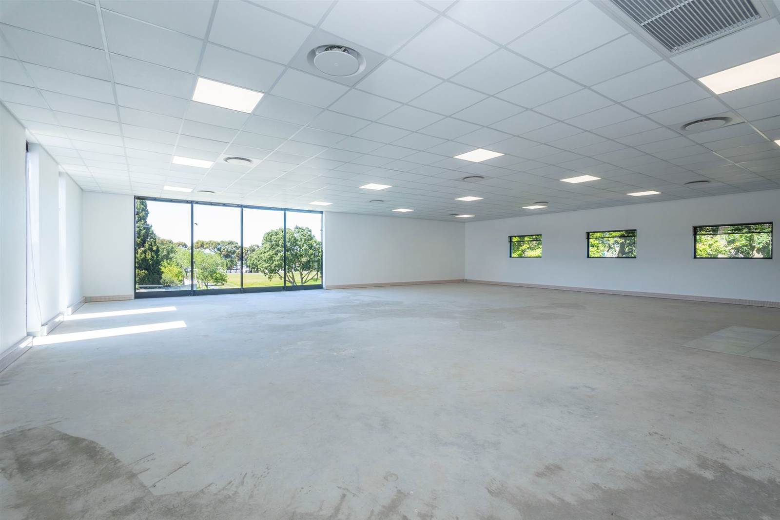 169  m² Office Space in Wellway Park photo number 3