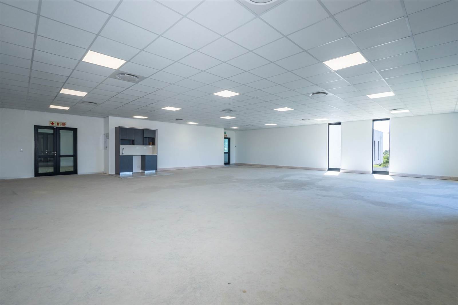169  m² Office Space in Wellway Park photo number 6