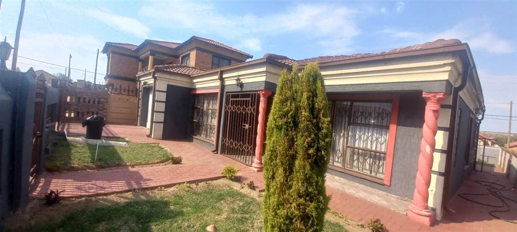 4 Bed House in Kwaguqa photo number 1
