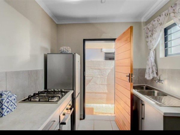 2 Bedroom House 2 Bedroom House