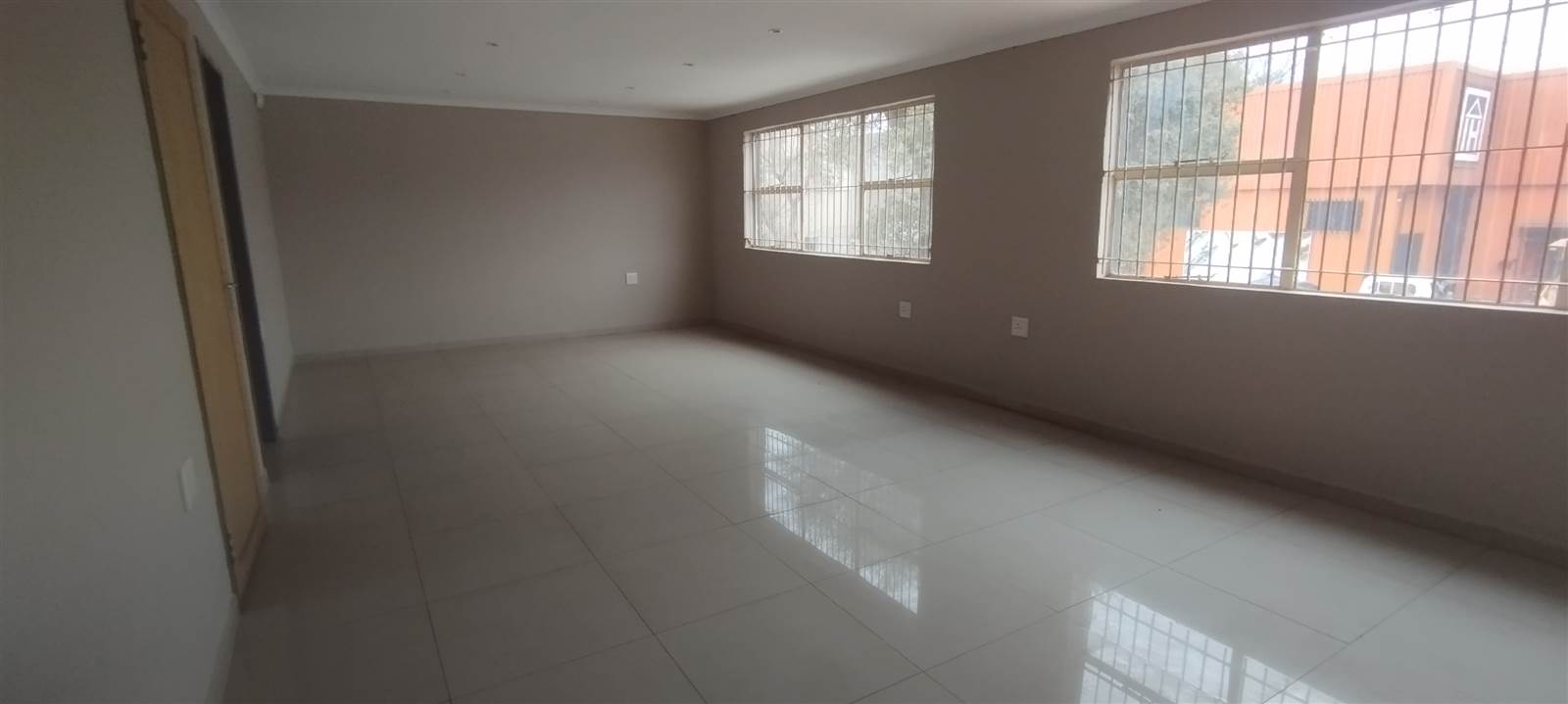 450  m² Commercial space in Vanderbijlpark NW photo number 11