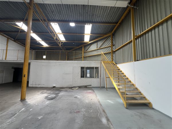 361  m² Industrial space