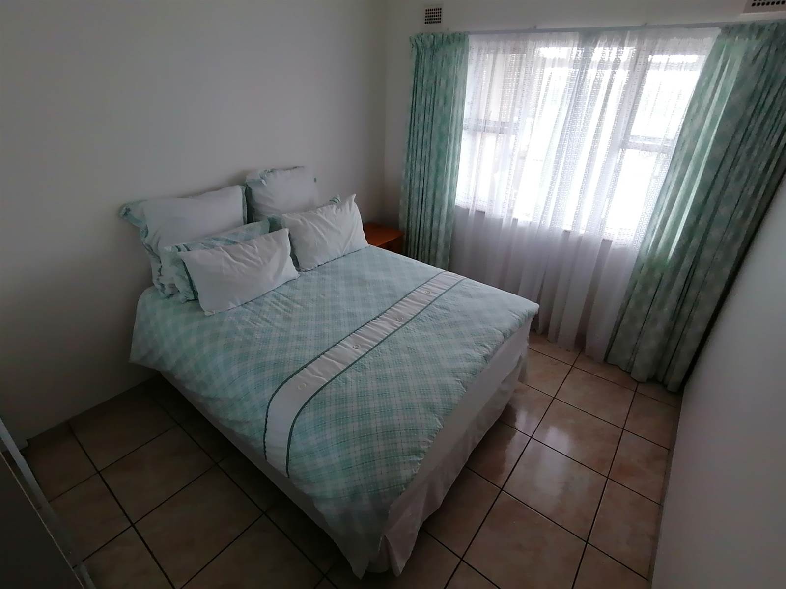 3 Bed Apartment in Illovo Beach photo number 19
