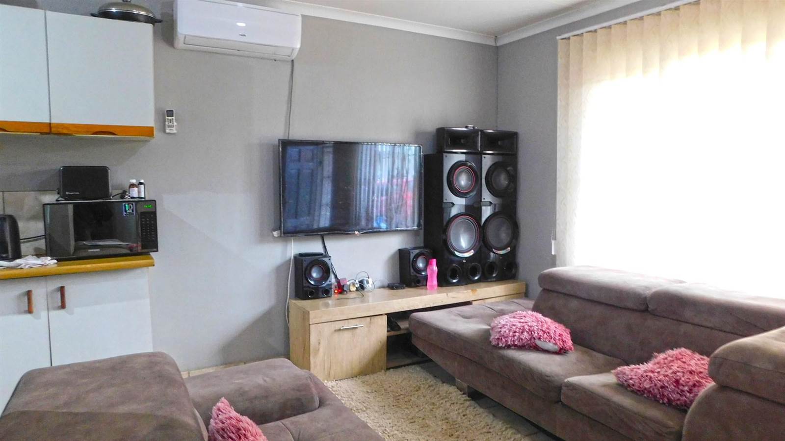 2 Bed House in Verulam Central photo number 3