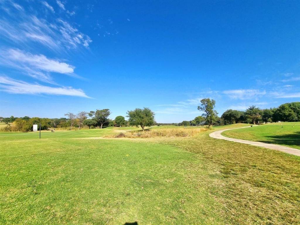 1731 m² Land available in Koro Creek Golf Estate photo number 6