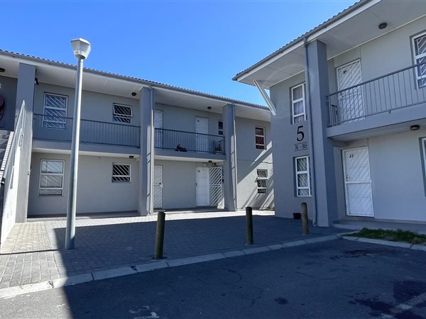 2 Bed Apartment in Blue Downs