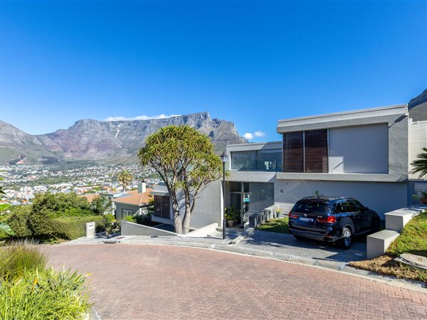 4 Bedroom House 4 Bedroom House