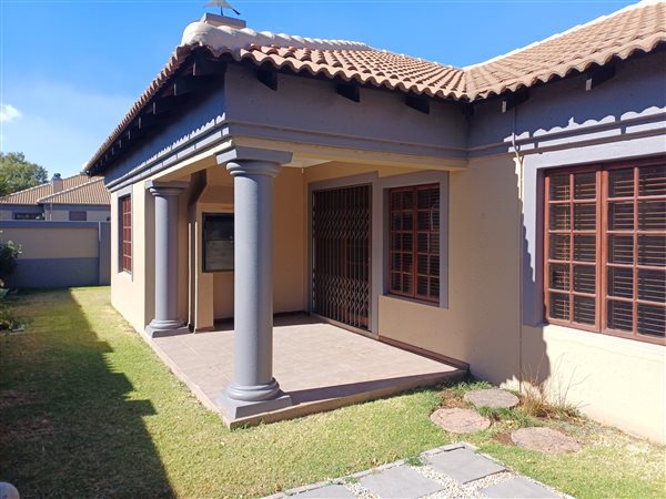 2 Bedroom House 2 Bedroom House
