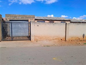 2 Bed House in Naledi