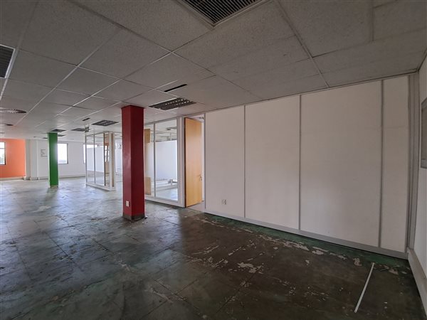 567  m² Commercial space in Constantia Kloof