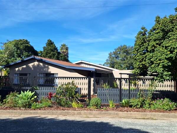 4 Bedroom House 4 Bedroom House