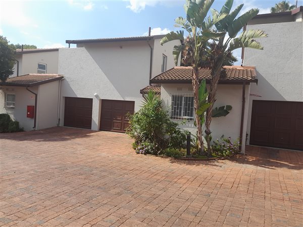 3 Bed Townhouse in Fourways