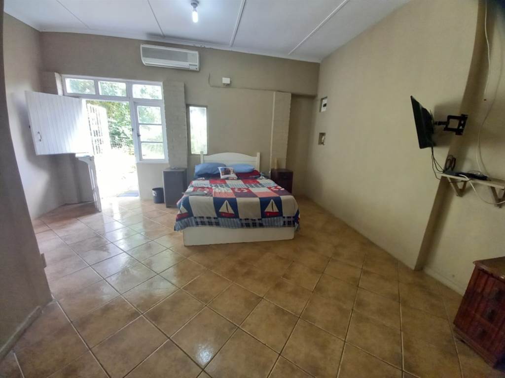 4 Bed House in Kwambonambi photo number 19