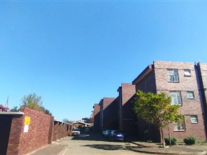 2 Bed Apartment in Vanderbijlpark SW1