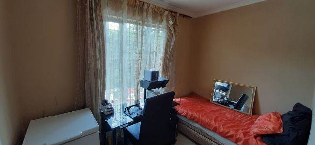 3 Bed Flat in Woodhaven photo number 9