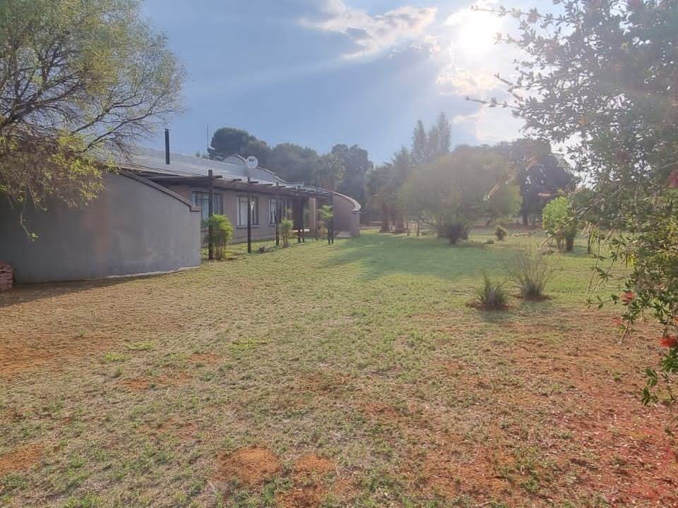 5 Bed House in Bloemfontein photo number 12