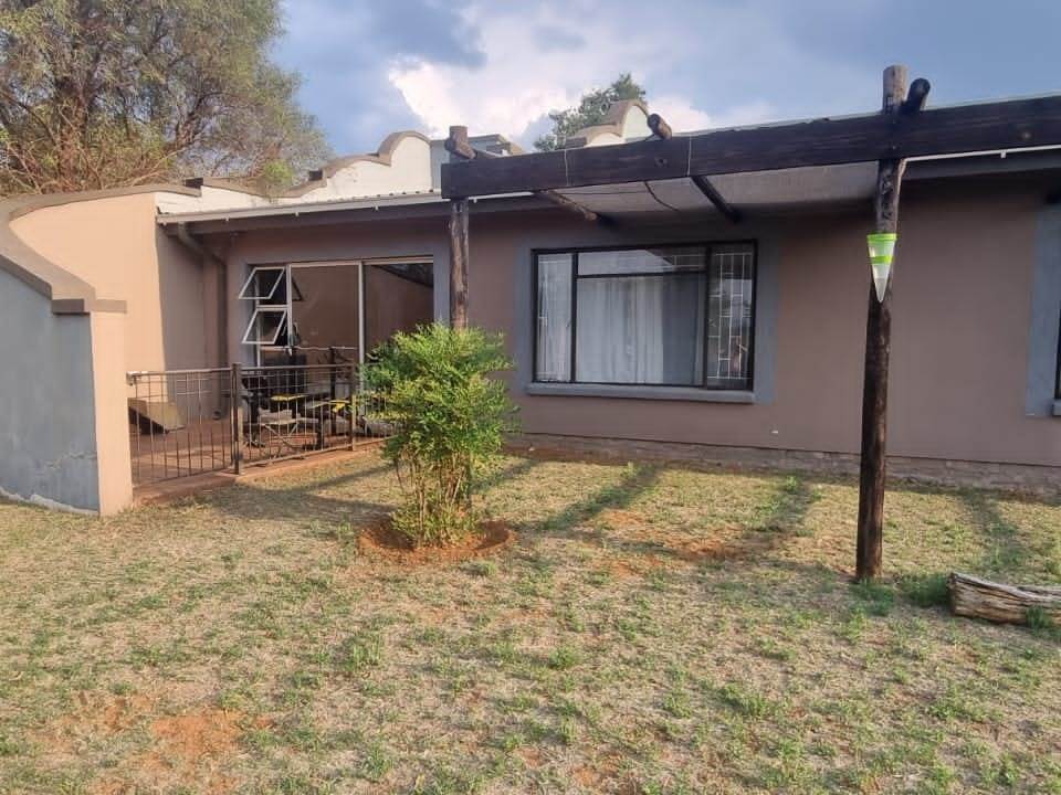 5 Bed House in Bloemfontein photo number 7