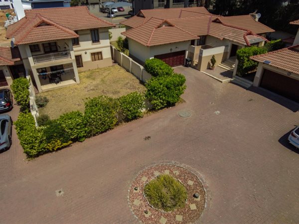 27 Bed Cluster in Rivonia