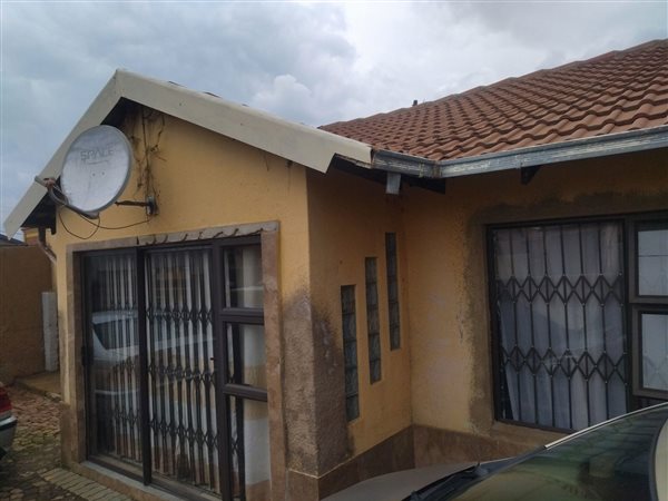 2 Bedroom House 2 Bedroom House