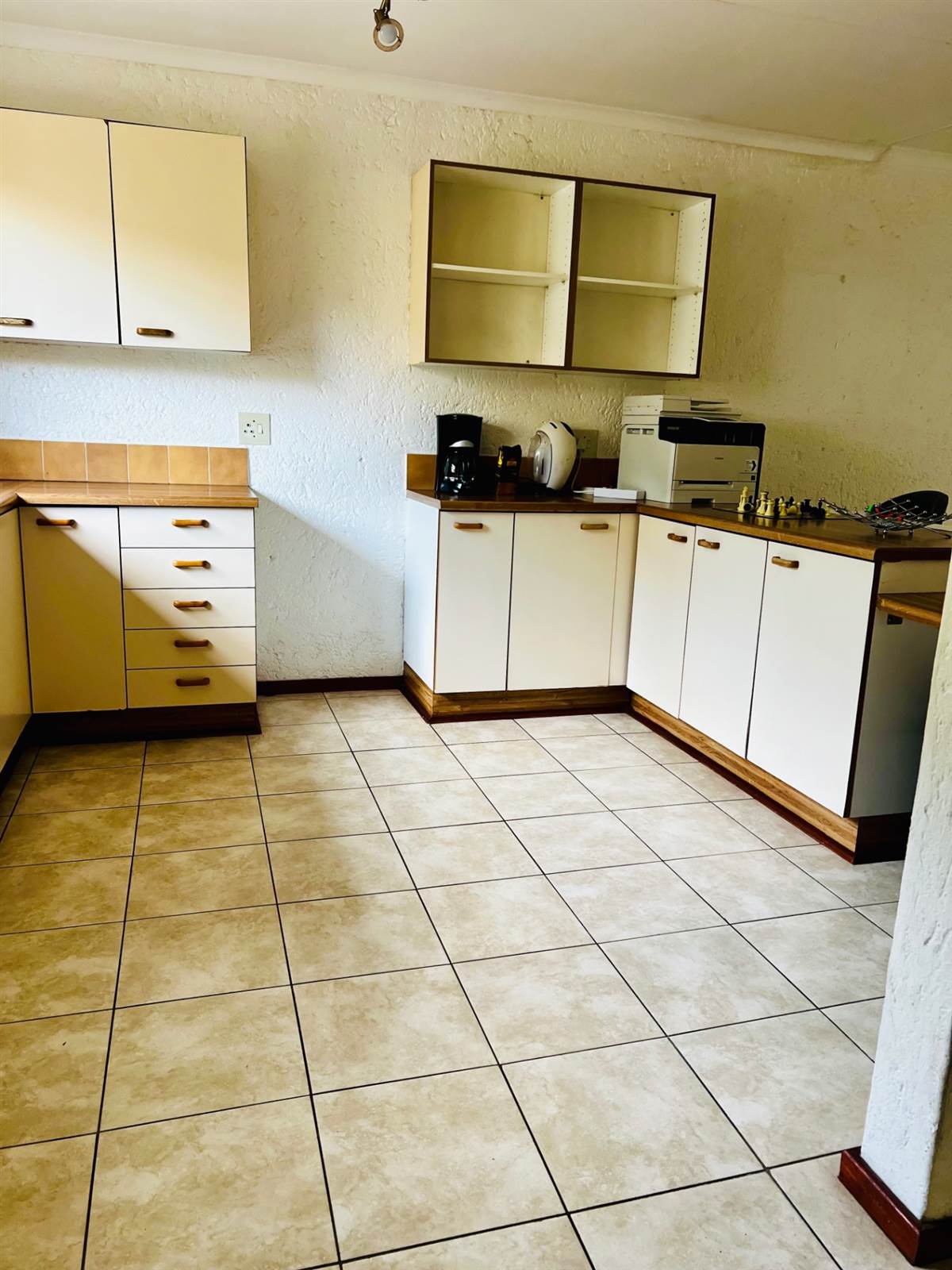 1 Bed Flat in Lonehill photo number 11
