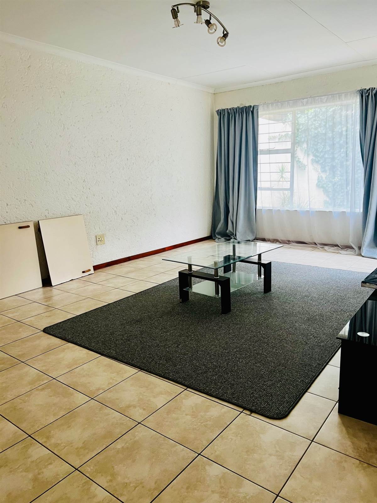 1 Bed Flat in Lonehill photo number 18