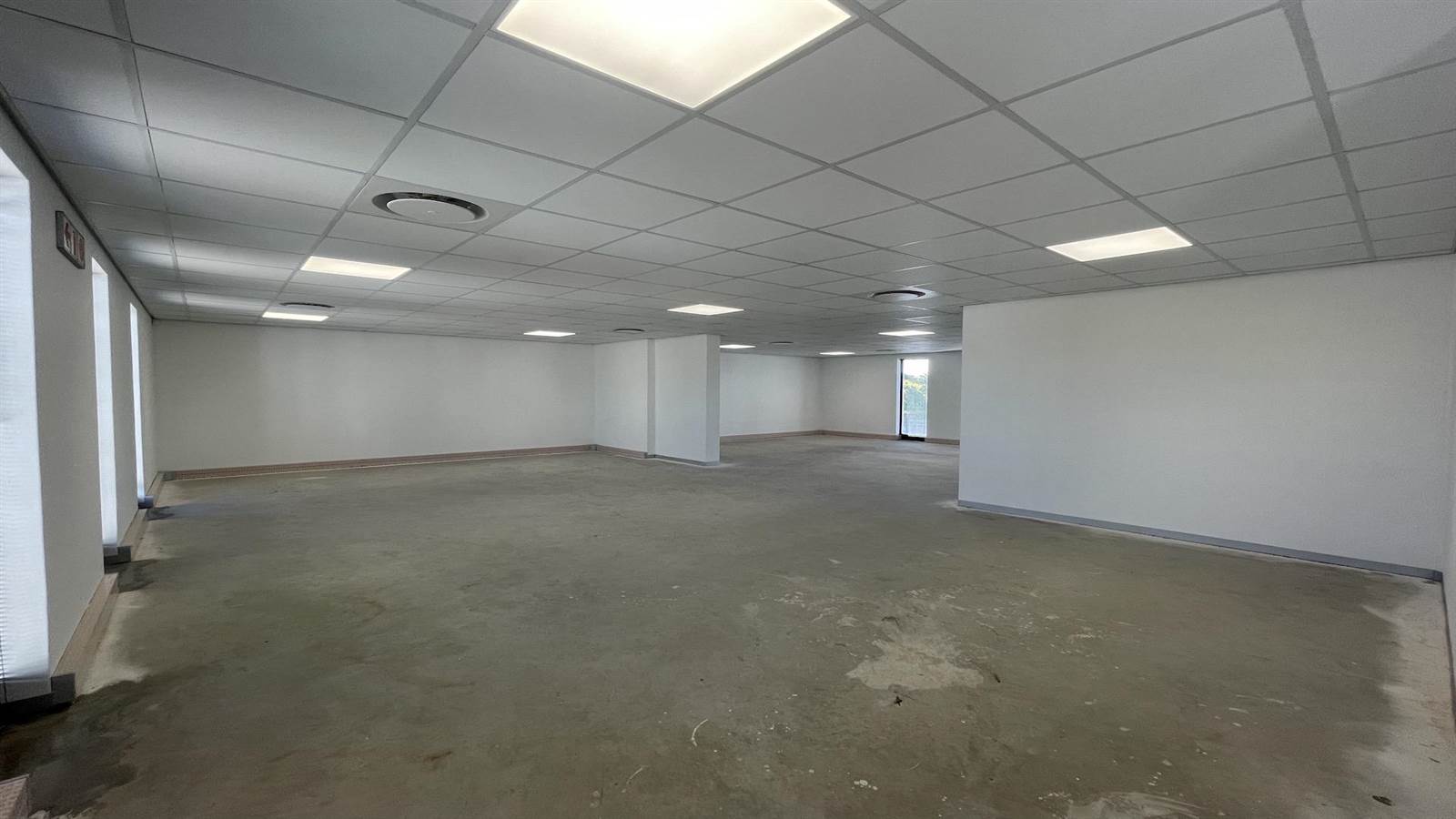 142  m² Commercial space in Durbanville Central photo number 5