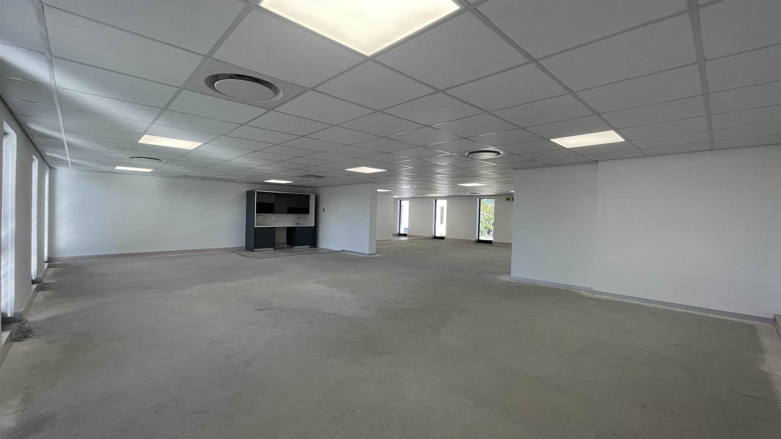 142  m² Commercial space in Durbanville Central photo number 9