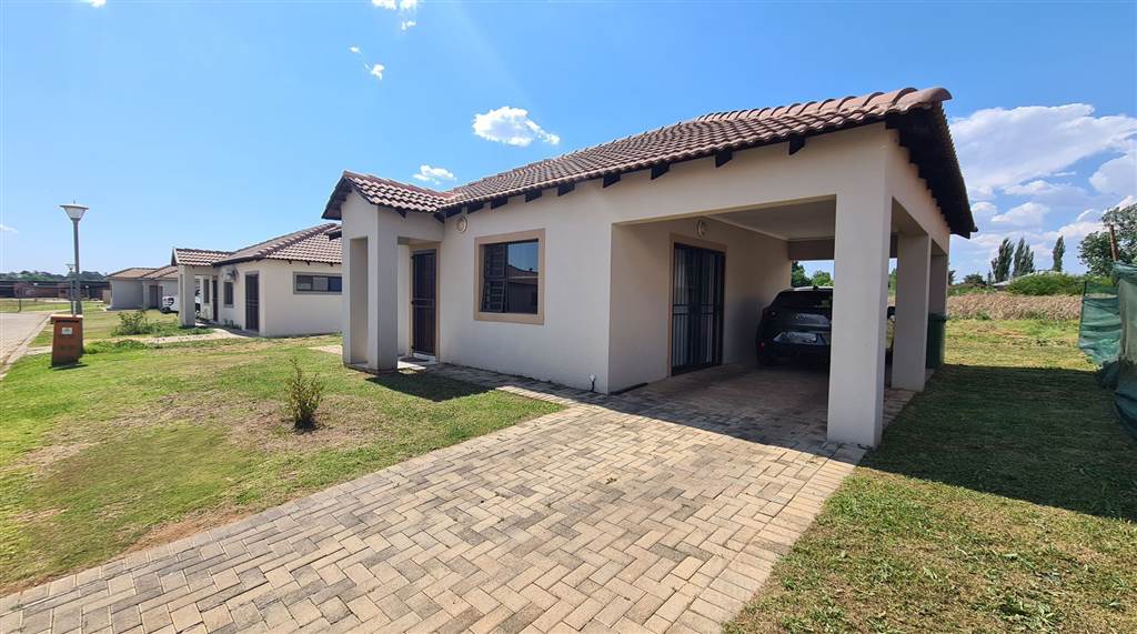 2 Bed House in Mooivallei Park photo number 23