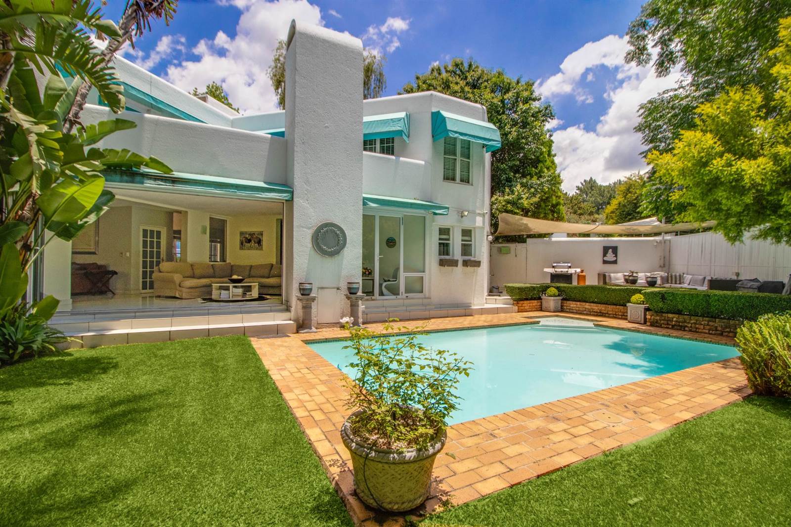 3 Bed Cluster in Lonehill photo number 1