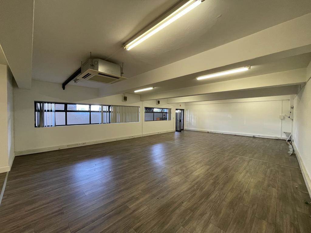 136  m² Commercial space in Maitland photo number 2
