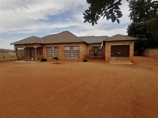 3 Bedroom House 3 Bedroom House