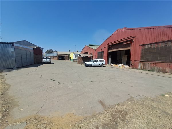 429  m² Industrial space