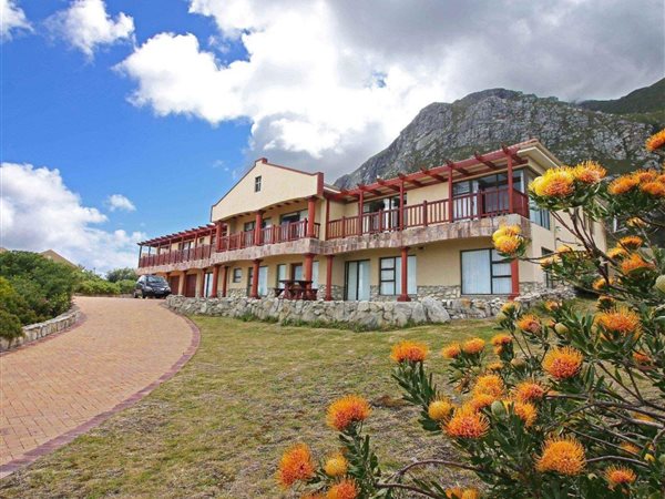 10 Bed House in Bettys Bay