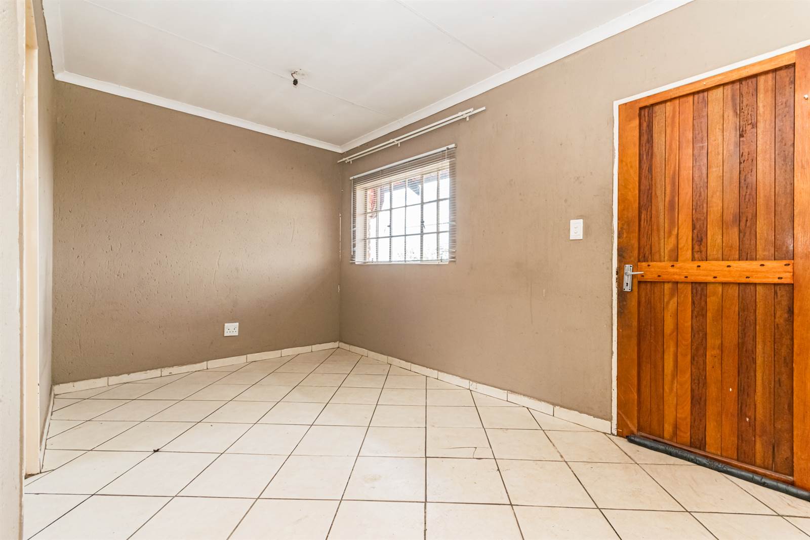 1 Bed Apartment in Randfontein Central photo number 13