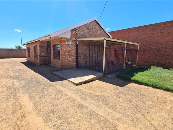 2 Bedroom House 2 Bedroom House
