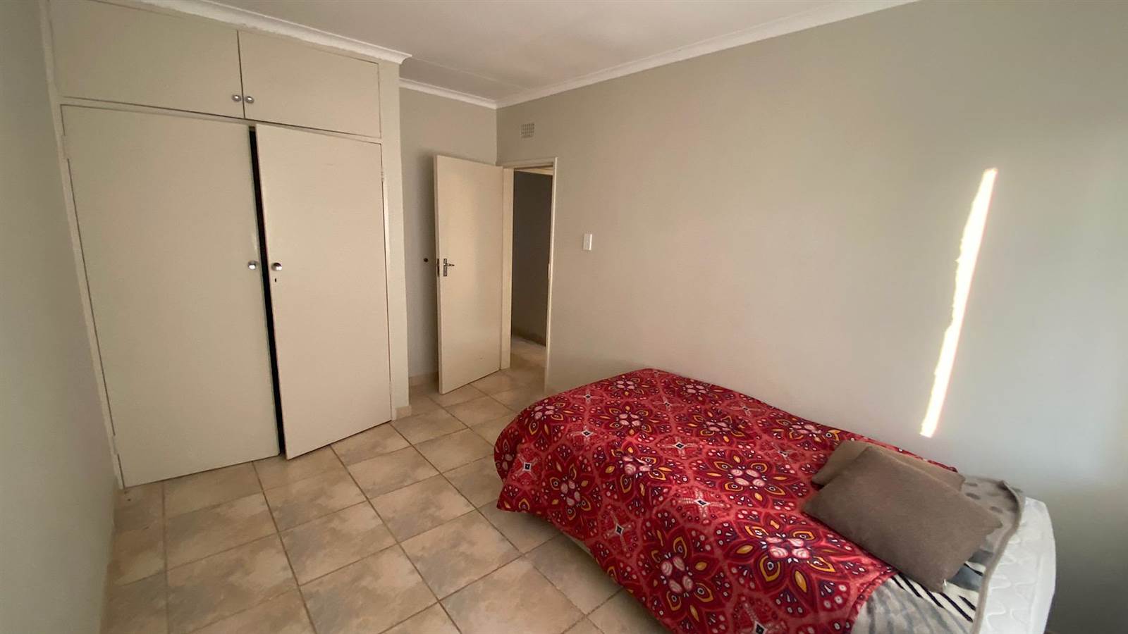 2 Bed Apartment in Carletonville photo number 12