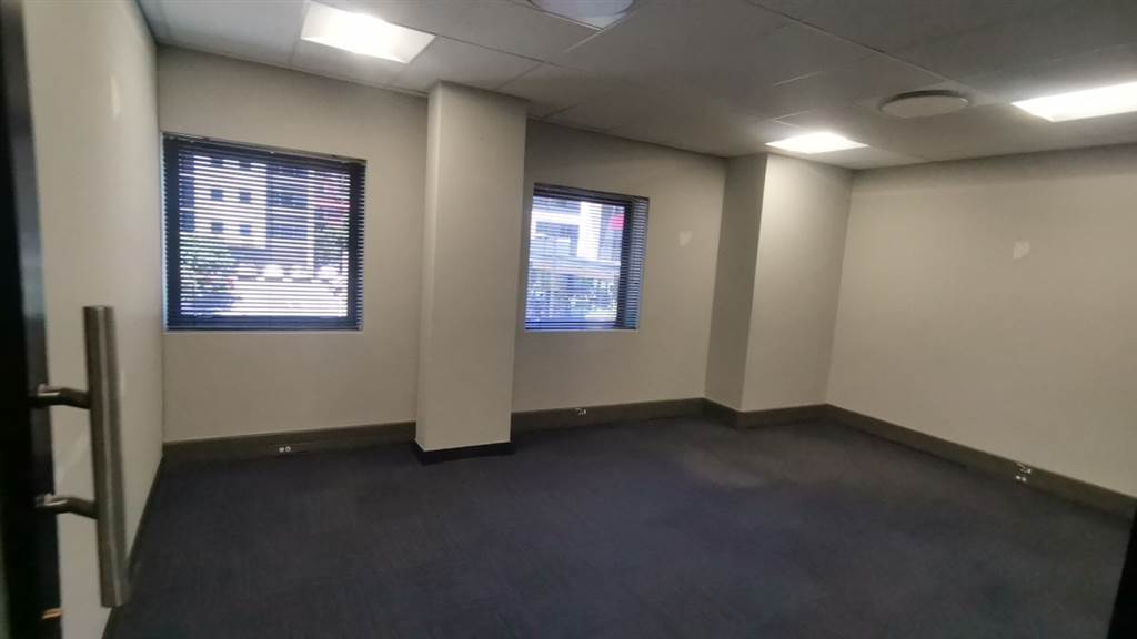 448  m² Commercial space in Parktown photo number 25
