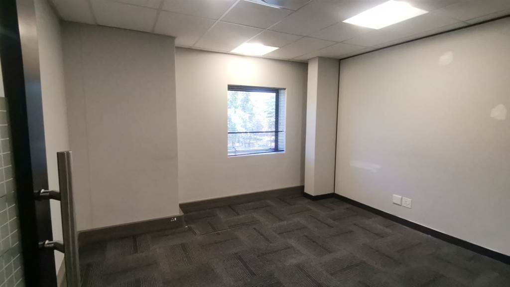 448  m² Commercial space in Parktown photo number 20