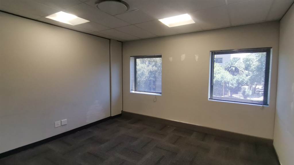 448  m² Commercial space in Parktown photo number 19
