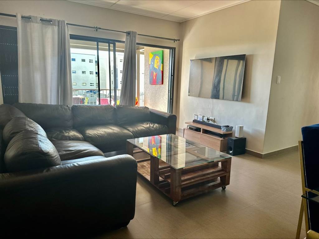 4 Bed Apartment in Kyalami photo number 4