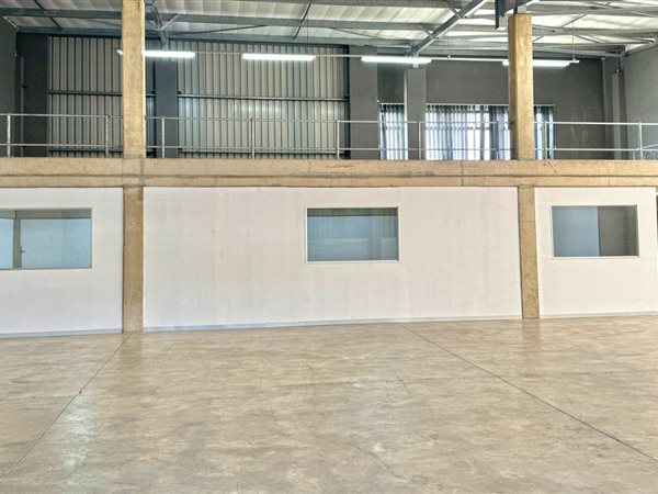 375  m² Industrial space