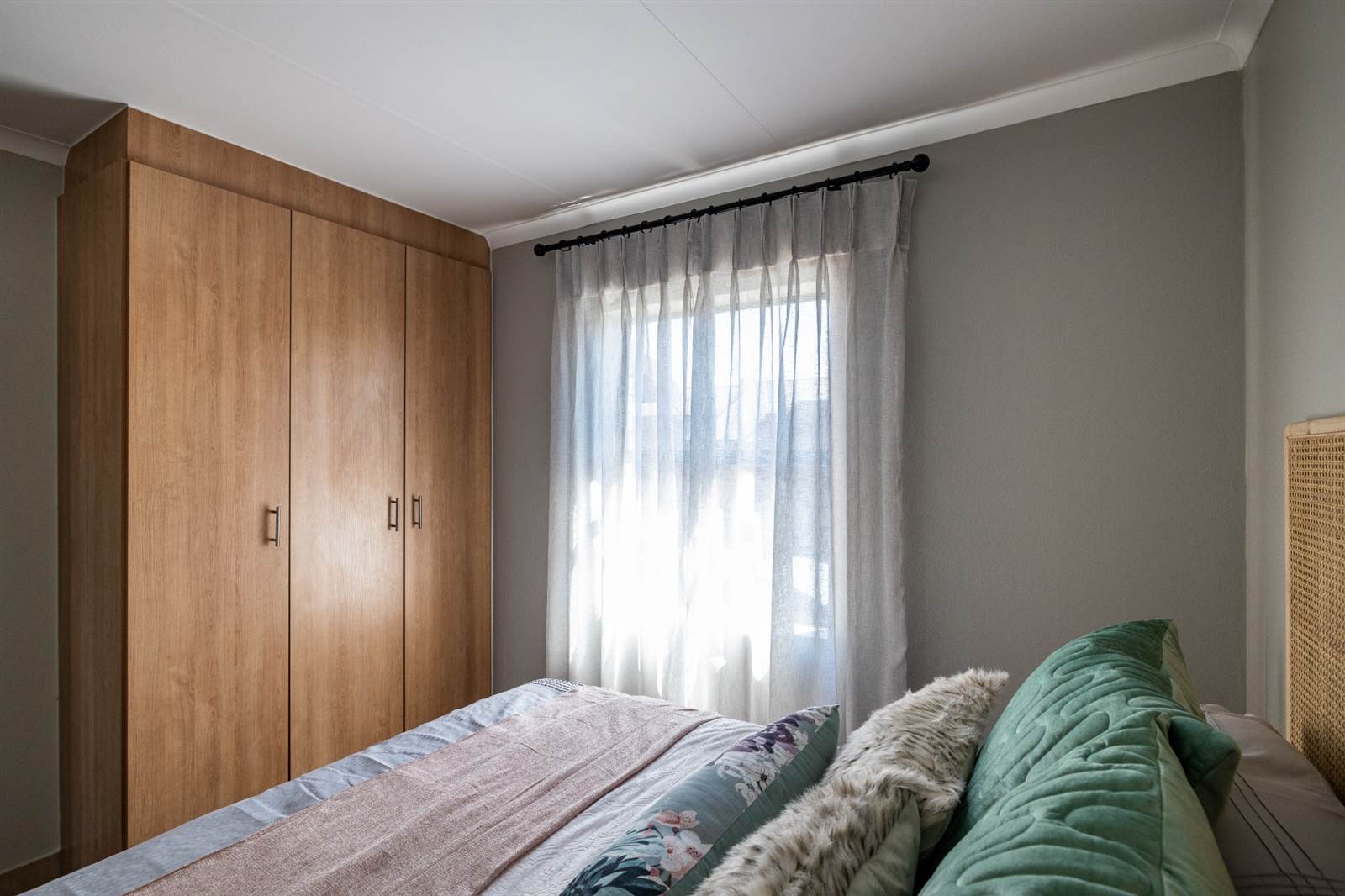 2 Bed Apartment in Alberton photo number 2