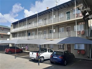 2 Bed Apartment in Witpoortjie