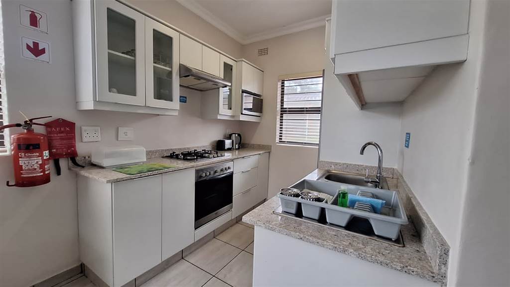 2 Bed Townhouse in Melville photo number 8