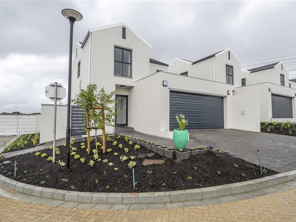 3 Bedroom House 3 Bedroom House