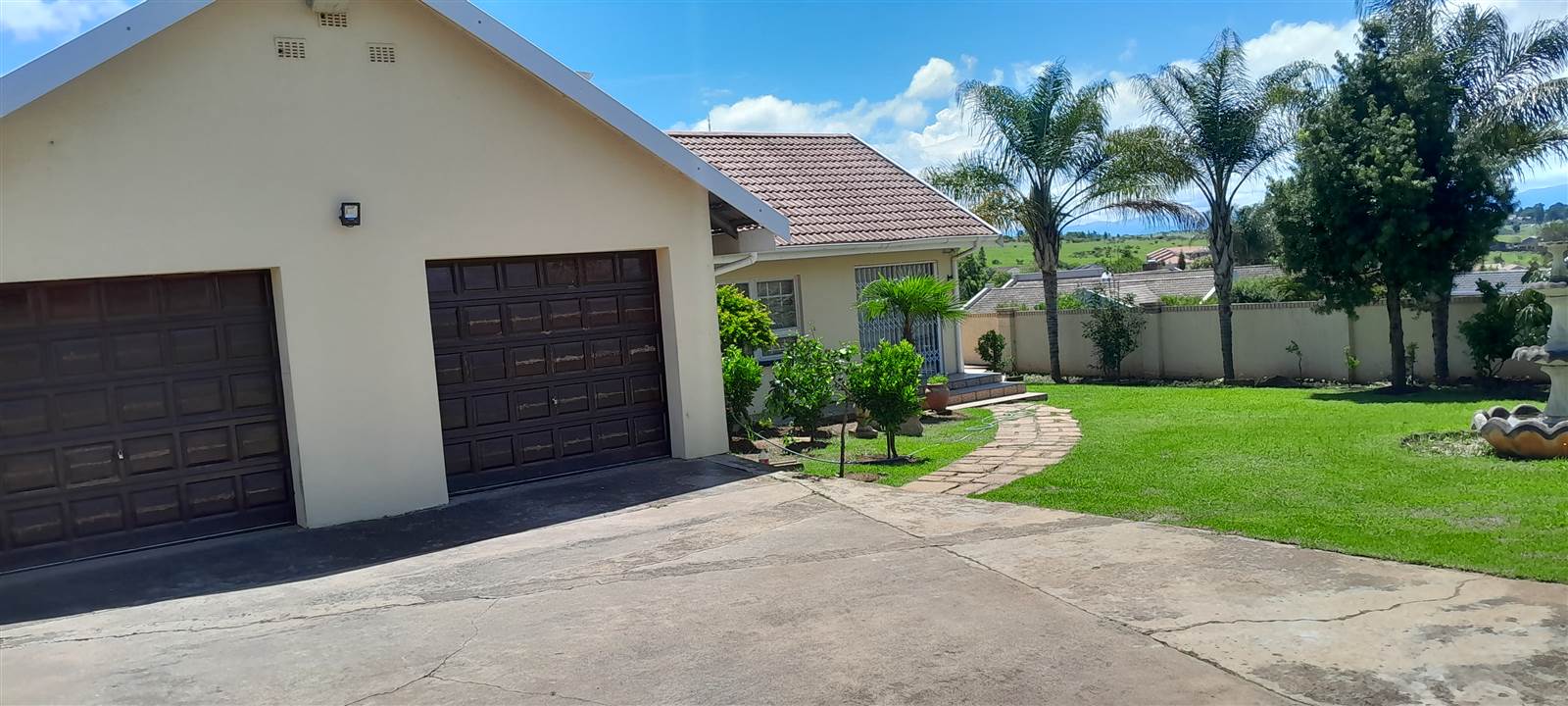 5 Bed House in Southernwood photo number 1